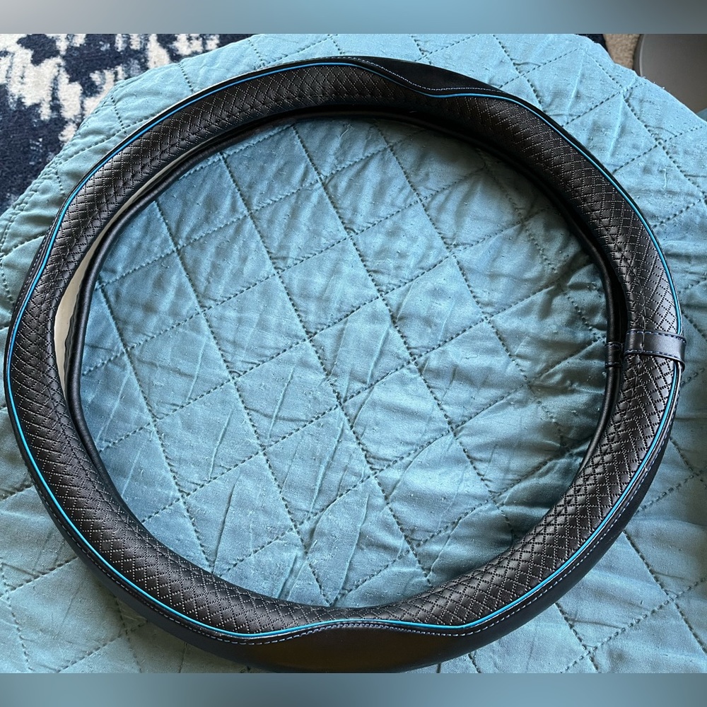 Car Steering Wheel faux leather cover